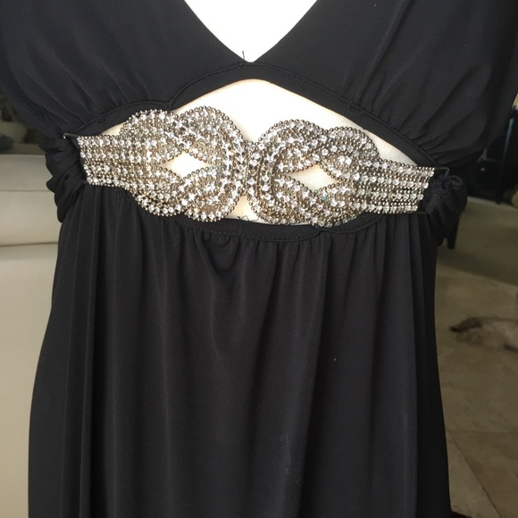 Dress - Picture 3 of 5